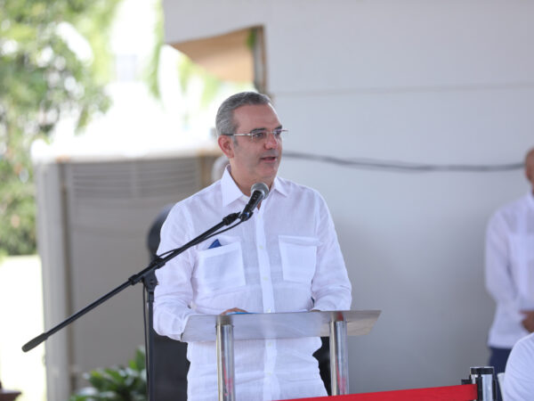 Luis Abinader asegura este es el momento de invertir en República Dominicana