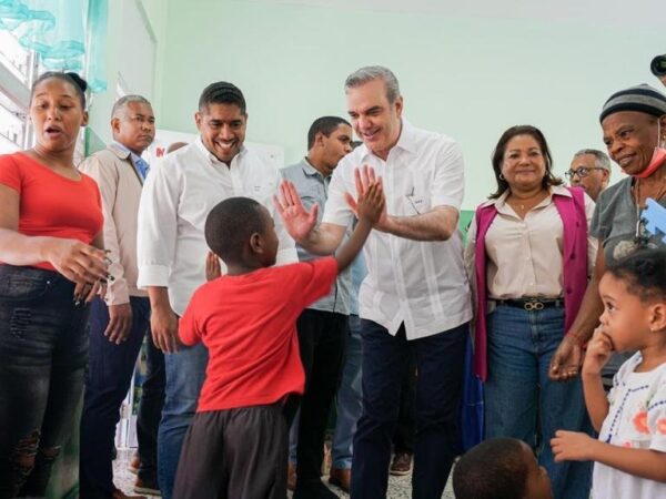 Abinader afirma que sagrado objetivo del Gobierno es mejorar las condiciones de vida de la gente