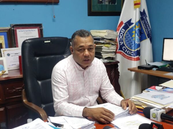 Autoridades municipales piden intervenir a Boca Chica