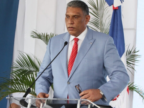 Ministro de Interior y Policía advierte que desde el Gobierno no se permitirá que desaprensivos alteren la paz y el orden del país