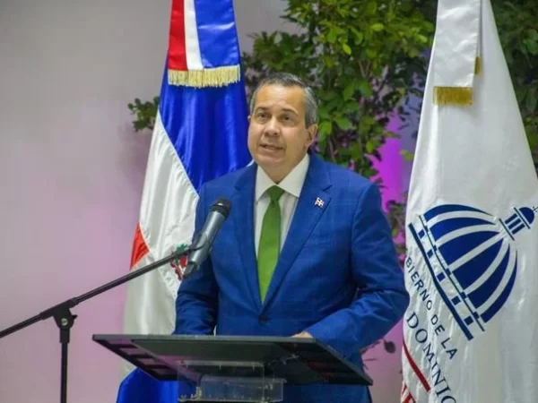 Promueven poner nombre de Olando Jorge Mera edificio de Medio Ambiente