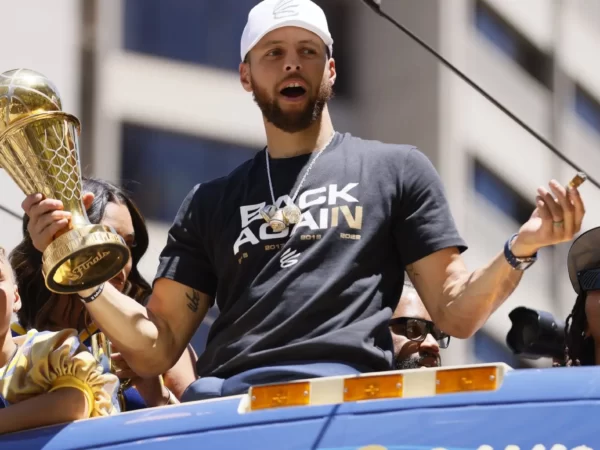 Miles celebran título Golden State en San Francisco
