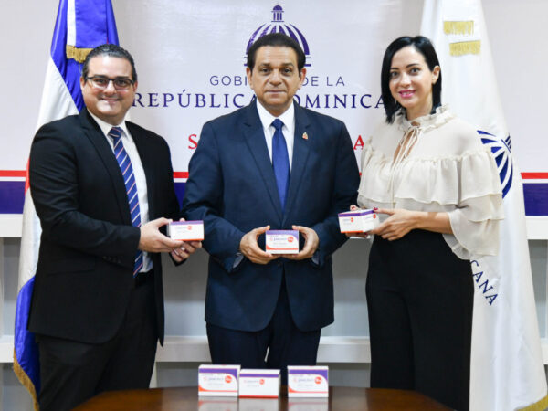 Salud Pública recibe donación del medicamento de alto costo Jakavi utilizado para el tratamiento de la mielofibrosis