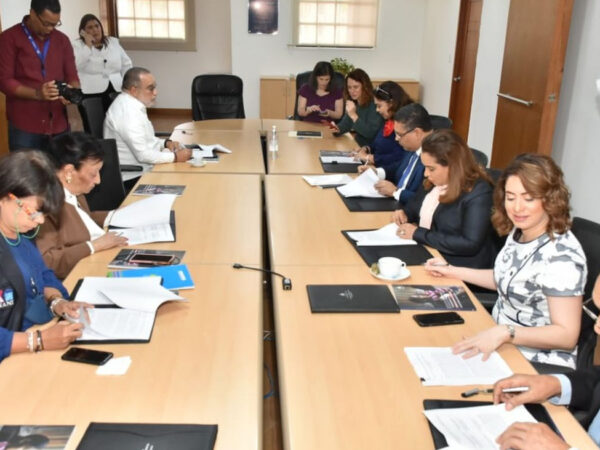 Gobierno formaliza Mesa Intersectorial de Cuidados con el objetivo de poner en marcha un Sistema Nacional de Cuidados en el país