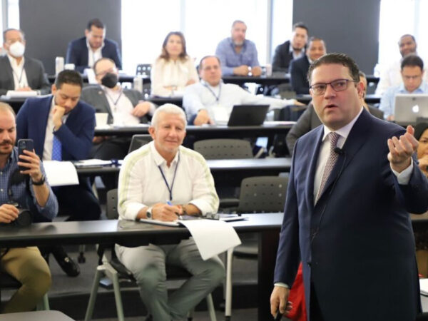 Director de Aduanas dicta conferencia en la George Washington University; resalta transformación de DGA en materia de eficiencia y transparencia