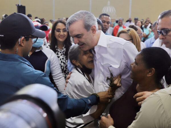 Presidente Abinader dará primer picazo para la construcción de extensión de la UASD en Azua y presidirá apertura del área de emergencia del Hospital Padre Las Casas