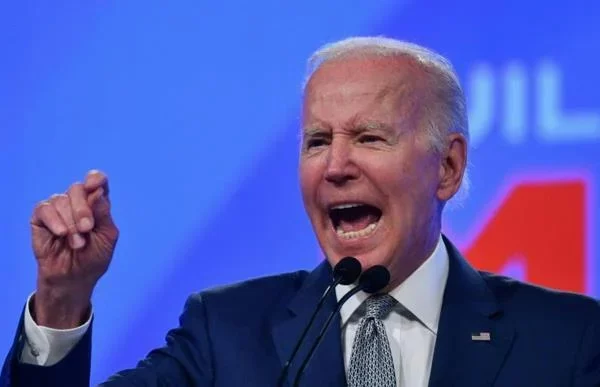 Biden pide a grandes petroleras del paìs aumentar la producciòn y bajar precios