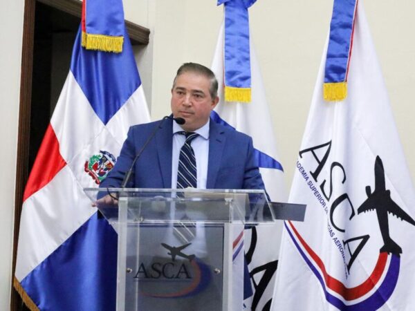 Director IDAC pide a Lineas Aèrea operar con apego a las normas