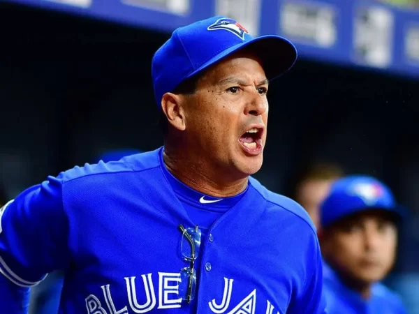 Montoyo despedido como manager de Azulejos