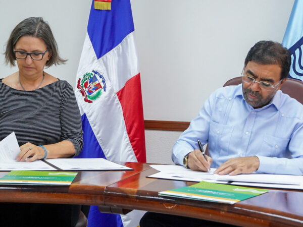 INDRHI y Sociedad Alemana de Cooperación Internacional firman acuerdo para crear sistema de alerta temprana en Miches