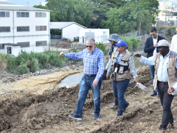 Ministerio de Medio Ambiente inspecciona proyectos del APEDI y Fondo Agua Yaque del Norte en Santiago