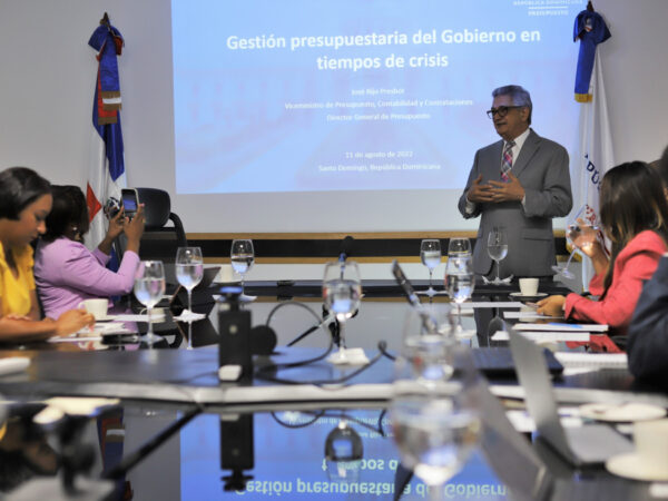 Digepres realiza encuentro con periodistas y comunicadoras para dar a conocer las acciones y la ejecución del Gobierno en gestión presupuestaria