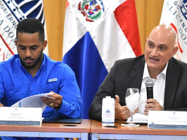 Ministerios de Economía y Juventud impulsan rehabilitación de más de 50 asociaciones estudiantiles universitarias