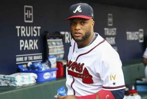Los Bravos designan a Robinson Canó para asignación