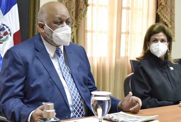 Raquel Peña elogia trabajo de Fulcar al frente del Ministerio de Eduaciòn