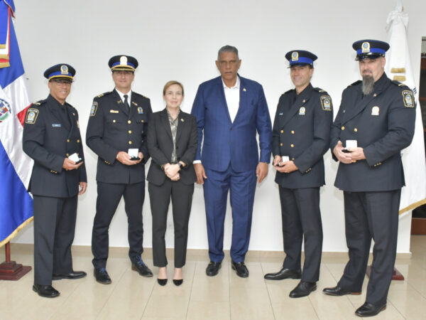 Policía de Canadá resalta reforma educativa como componente fundamental transformación Policía Nacional; elogia esfuerzo del Gobierno dominicano
