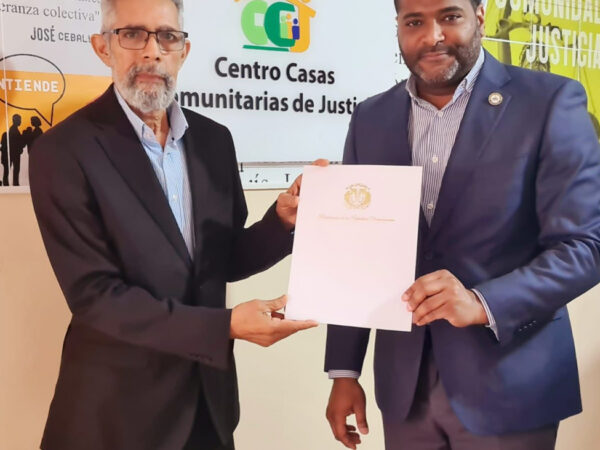 Gobierno entrega RD 7.5 millones a las Casas Comunitarias de Justicia