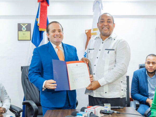 Gobierno entrega RD 62,708 millones para obras municipales en Santo Domingo Oeste