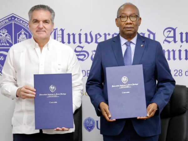 Dirección de Proyectos Estratégicos y Especiales de la Presidencia firma convenio para incluir a universitarios en Plan de Alfabetización