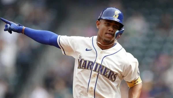 El dominicano Julio Rodriguez dispara dos jonrones en triunfo de los Marineros de Seattle