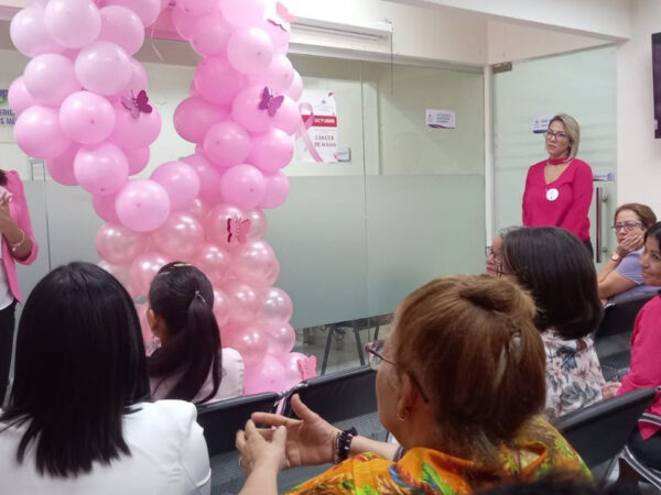 Ministerio de Salud Pública beneficia con fármacos a más de 700 pacientes de cáncer de mamá