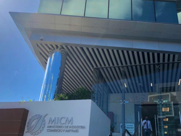 Gobierno mantiene subsidio extraordinario de RD 689 millones para frenar alza de combustibles