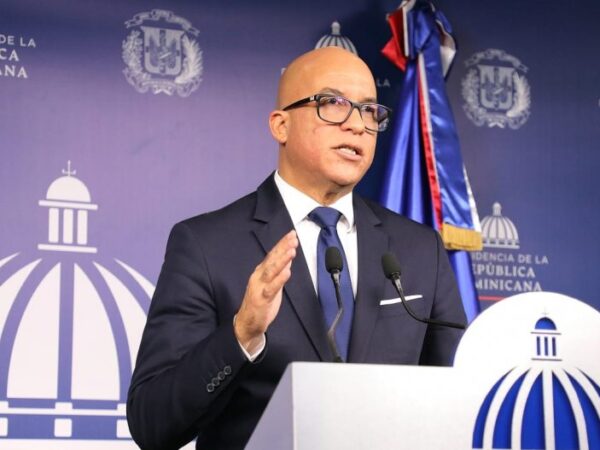 Presidencia anuncia la creaciòn de un sistema de transporte escolar gratuito para garantizar la seguridad de estudientes