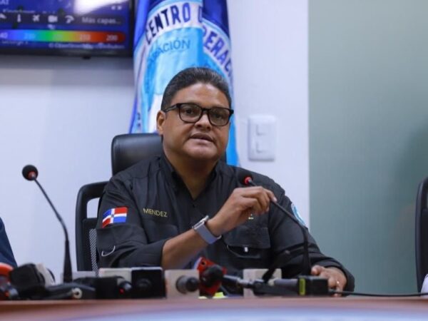 El Centro de operaciones de Emergencia (COE) disminuye de 15 a 10 las provincias en alerta verde por vaguada y onda tropical