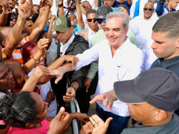 Presidente Luis Abinader visitará Santiago y Moca este viernes y sábado