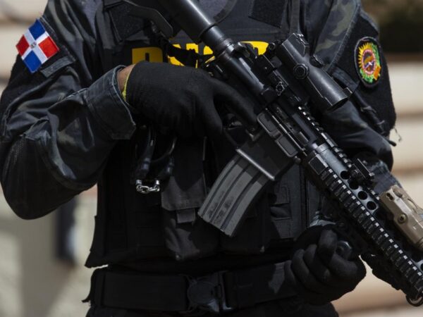 Desconocidos matan coronel de la DNCD en el sector de Arroyo Hondo, Distrito Nacional