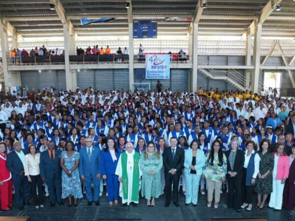 INFOTEP gradúa a 586 profesionales técnicos en la región Sur