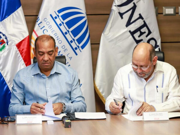 Ministerio de Obras Públicas y ONESVIE firman acuerdo para evaluar, mantener y arreglar puentes del territorio nacional