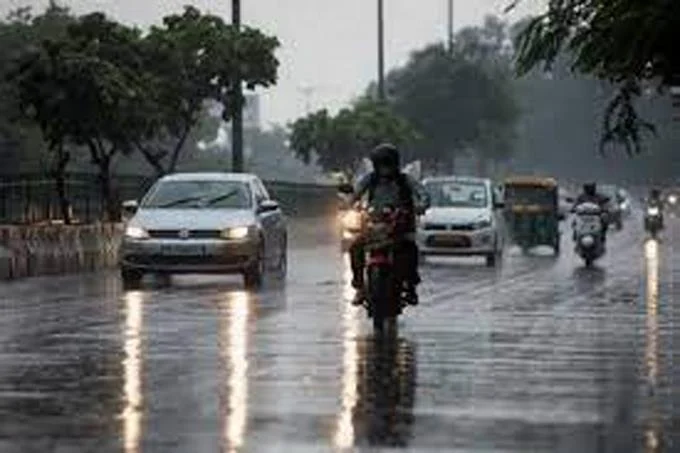 El (COE) declara en alerta verde y roja a 22 provincias por el incremento de las lluvias en el paìs