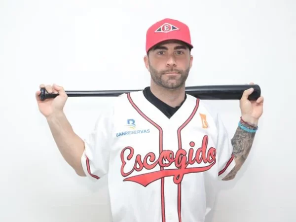 Nick Franklyn jugador del cuadro, nuevo refuerzo contratado por los Leones del Escogido