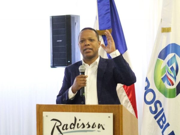 Presidente de "Paìs Posible" llama a poblaciòn y clase polìtica apoyar postura de Abinader