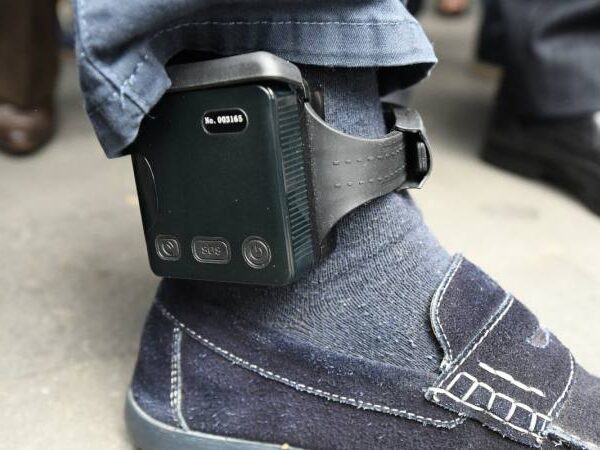 La Tercera Sala de la Corte de Apelaciòn del Distrito Nacional ordena retirar grilletes a hermana de Danilo Medina