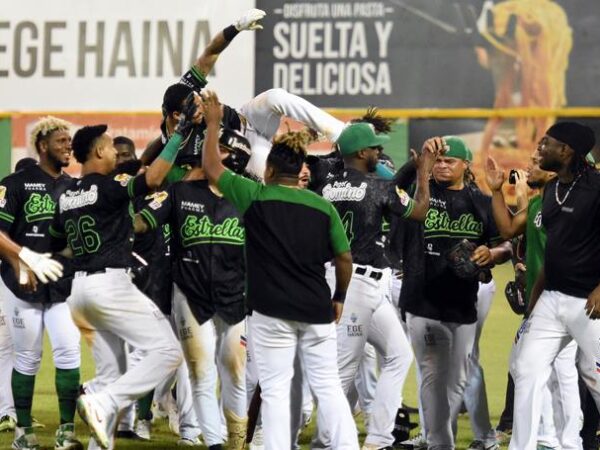 Estrellas Orientales clasifican al vencer a las Aguilas y pasan al Round Robin en Lidom que arranca el lunes 19