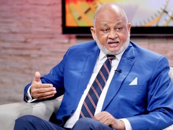 Ex ministro de Educaciòn Roberto Fulcar serà sometido a una cirugìa en hospital de Estados Unidos