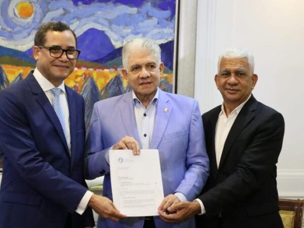 PRM entrega en el Senado propuesta de reforma de ley sobre el Règimen Electoral