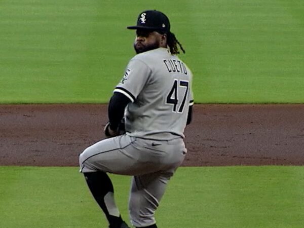 Marlins oficializan pacto con Johnny Cueto