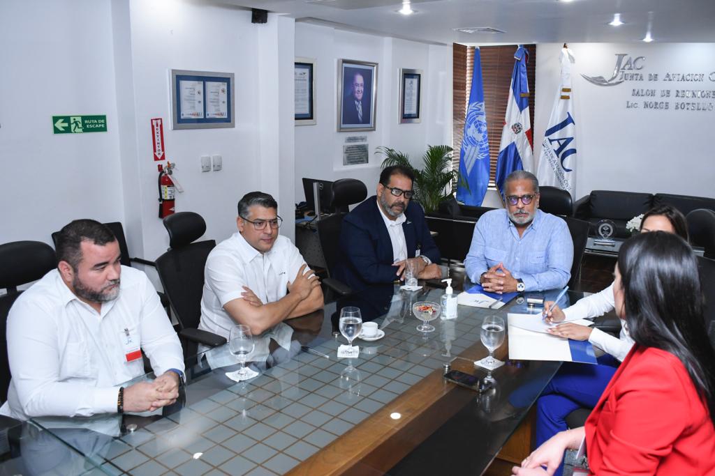 Atravès de la JAC Repùblica Dominicana busca apoyar aerolìneas nacionales en Feria Internacional Fitur 2023