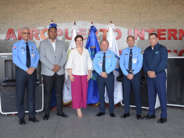 El CESAC recibe de AERODOM equipos de control y de inspecciòn en seguridad para aeropuertos