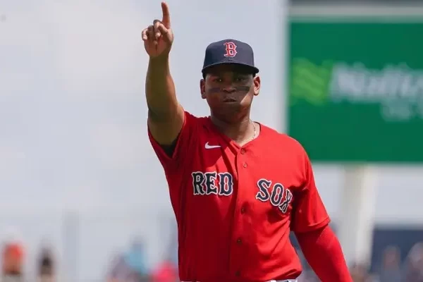 Pelotero dominicano Rafael Devers acuerda con Boston contrato por 11 años y màs de 331 millones de dòlares