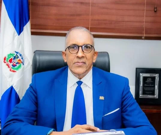 Presidente luis Abinader designa a un nuevo Contralor General de la Repùblica
