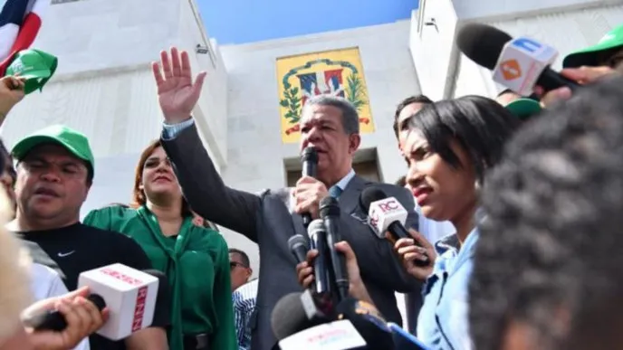 Leonel Fernàndez: Repùblica Dominicana no debe permitir presiones de organismos internacionales