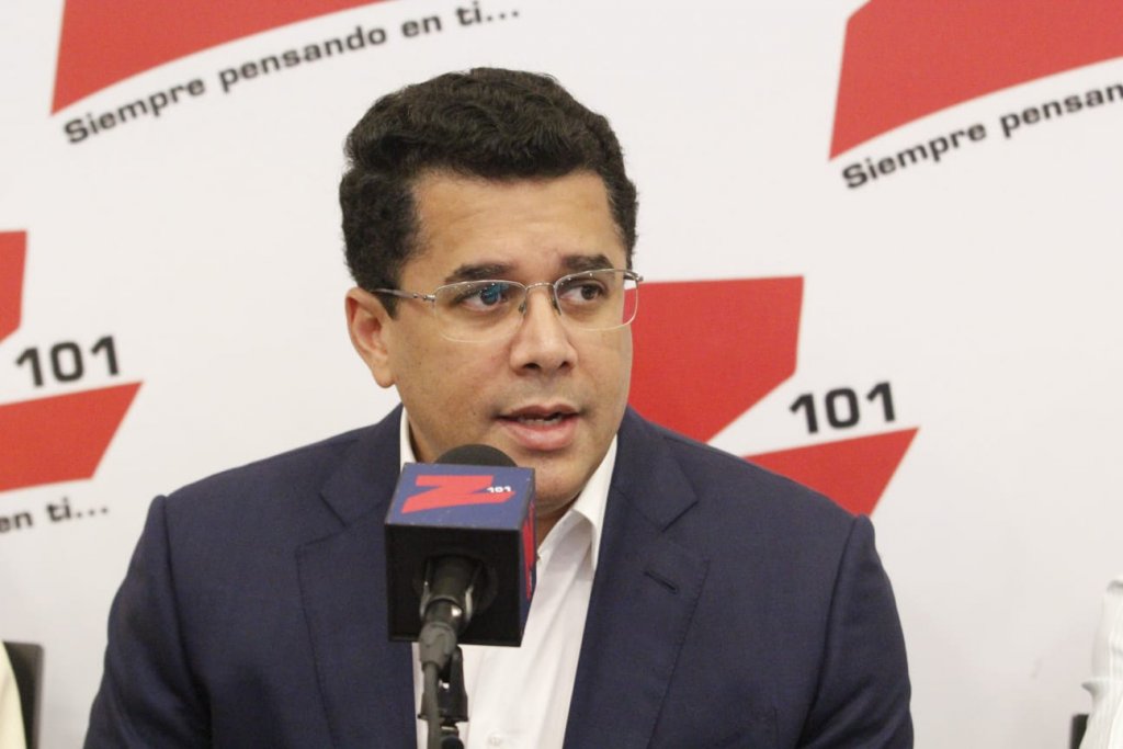 Ministro de Turismo David Collado viaja a España para participar en Feria Fitur 2023