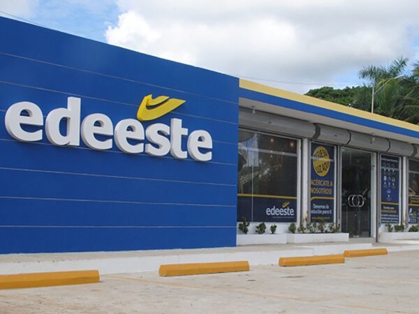 Moradores de Katanga Santo Domingo Este se quejan de mal servicio Edeeste