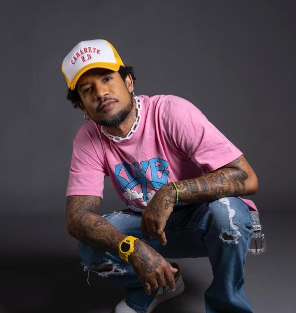 Vakero lanza nuevo tema "Bachata en la 42″, con lo que inicia nueva etapa en su carrera