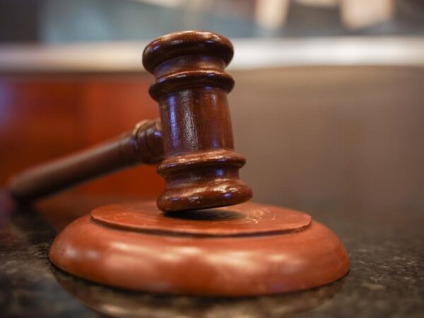 Condenan a 20 años de prisiòn a un hombre acusado de violar sexualmente a dos menores