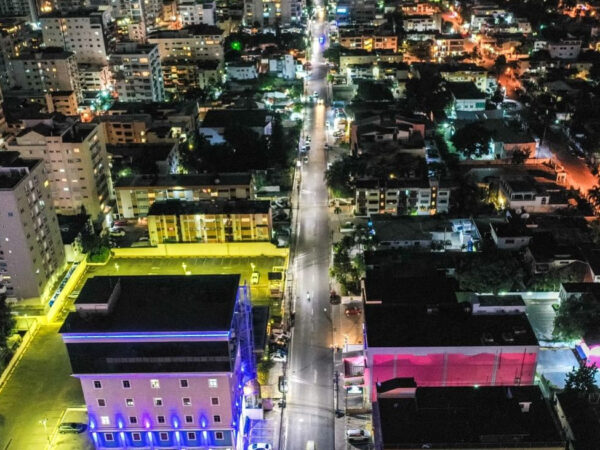 Edesur ilumina principales calles y avenidas del Distrito Nacional con 2,000 luces LED